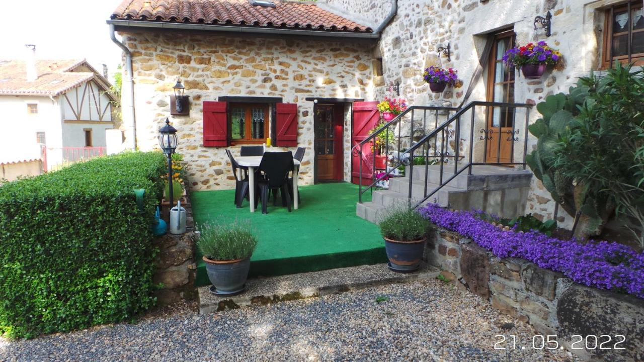 Vila La Petite Fontaine Ecuras Exteriér fotografie